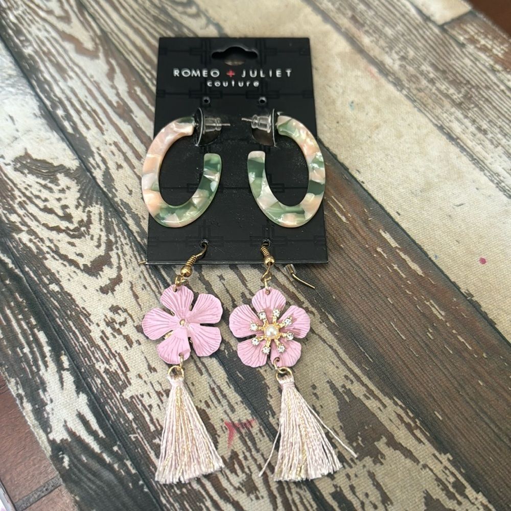 NWT Romeo + Juliet Couture 2-pr Earring Set Tassel & Resin